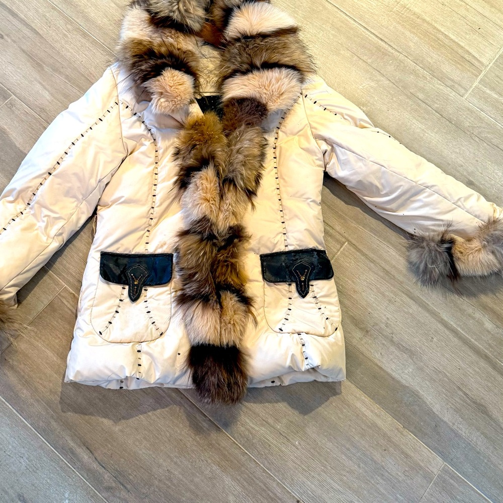 SPORTALM JACKET FOR DAY OR SKI WEAR. FOX FUR TRIM.